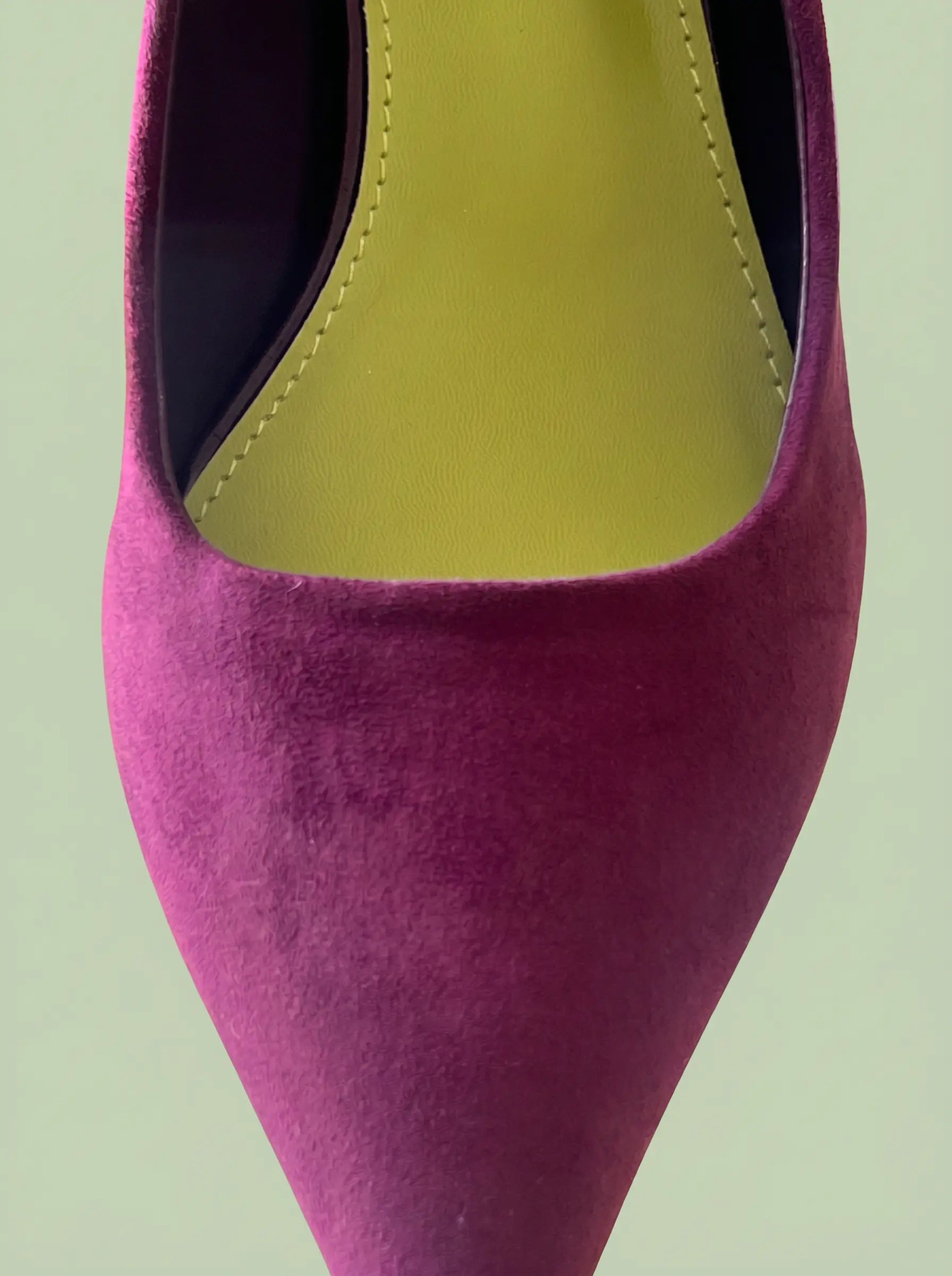 Purple vegan cotton suede shoe with breathable recycled lining and recycled rubber outsole